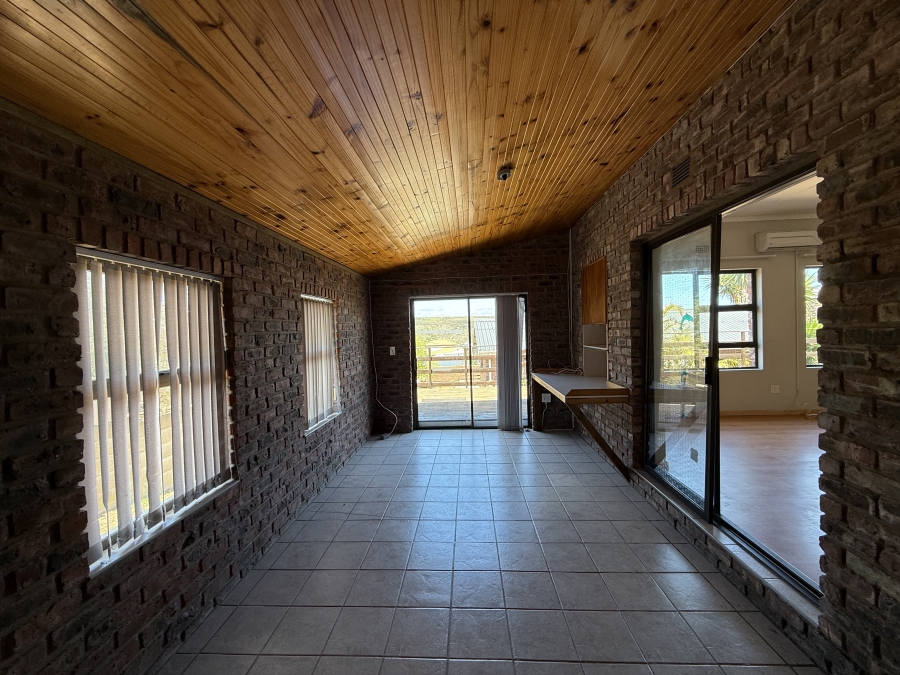 2 Bedroom Property for Sale in Stilbaai Wes Western Cape